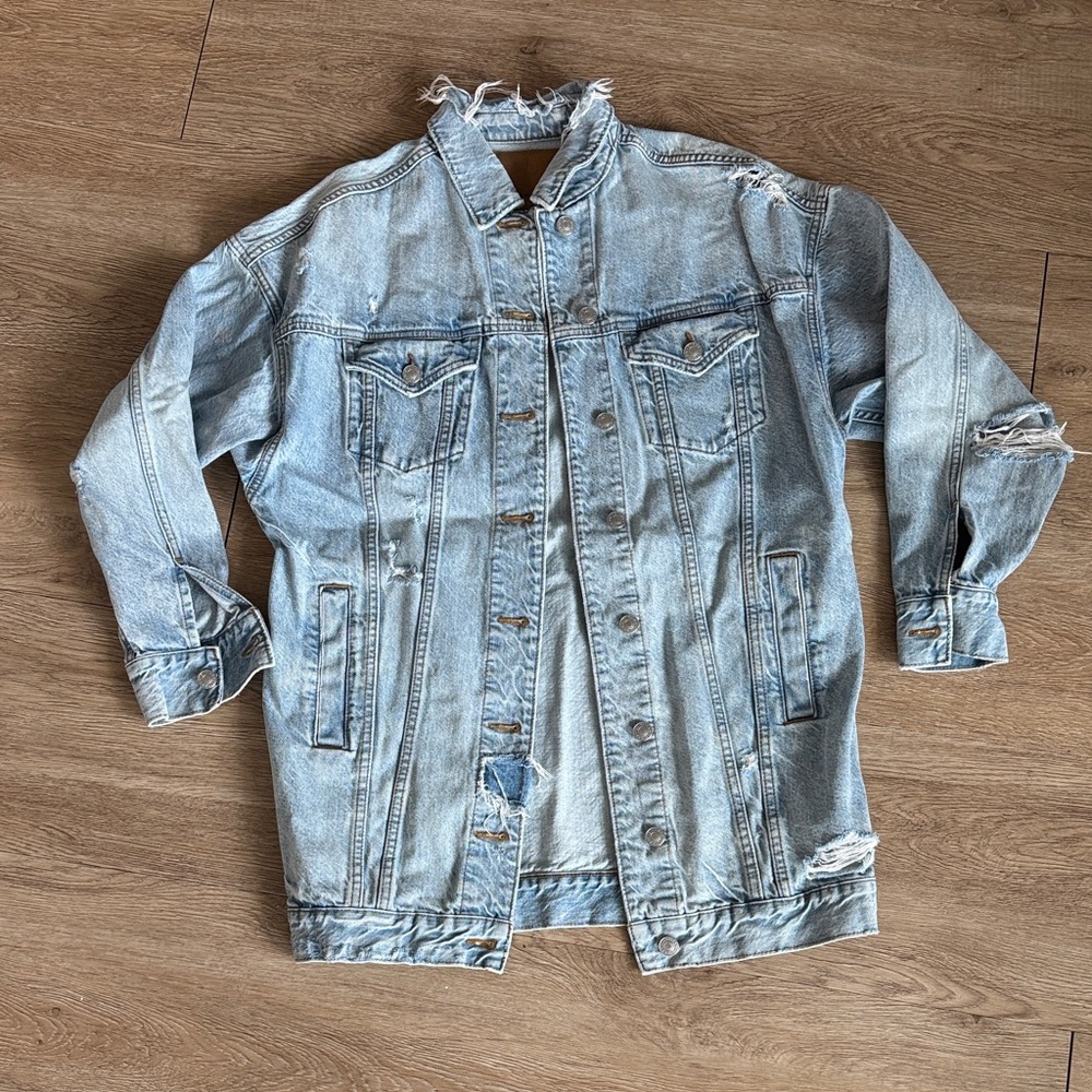 American Eagle Women’s Light Blue Denim Oversized Jacket